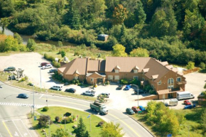 Hotel Alila Saint-Sauveur-Des-Monts